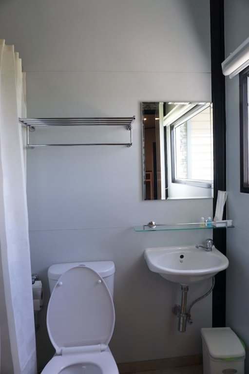 Фото Happy Mountain Airport Resort