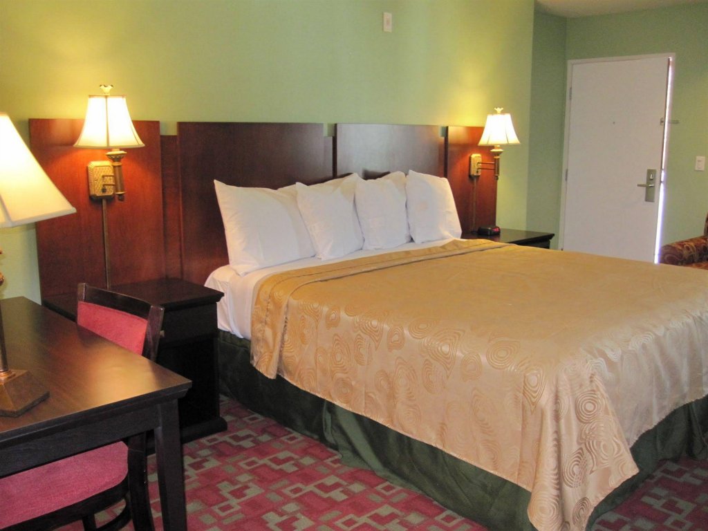 Фото Rancho California Inn