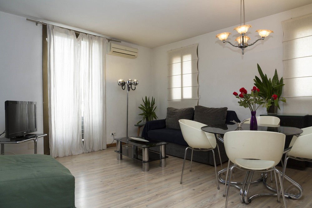 Фото Ciutat Vella Apartments Gothic Quarter