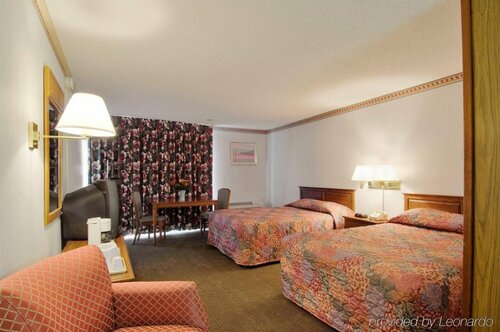 Гостиница Travelodge by Wyndham Cleveland Airport в Кливленде