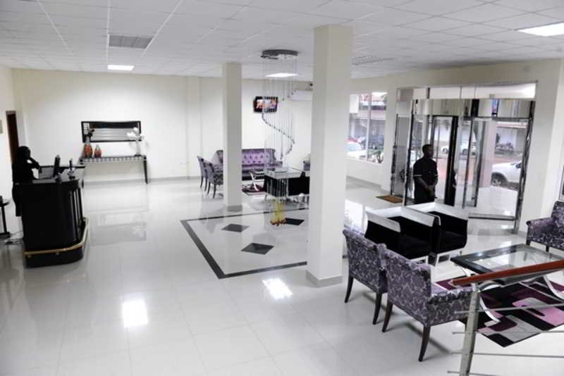 Фото Hotel Ritz Waku-Kungo