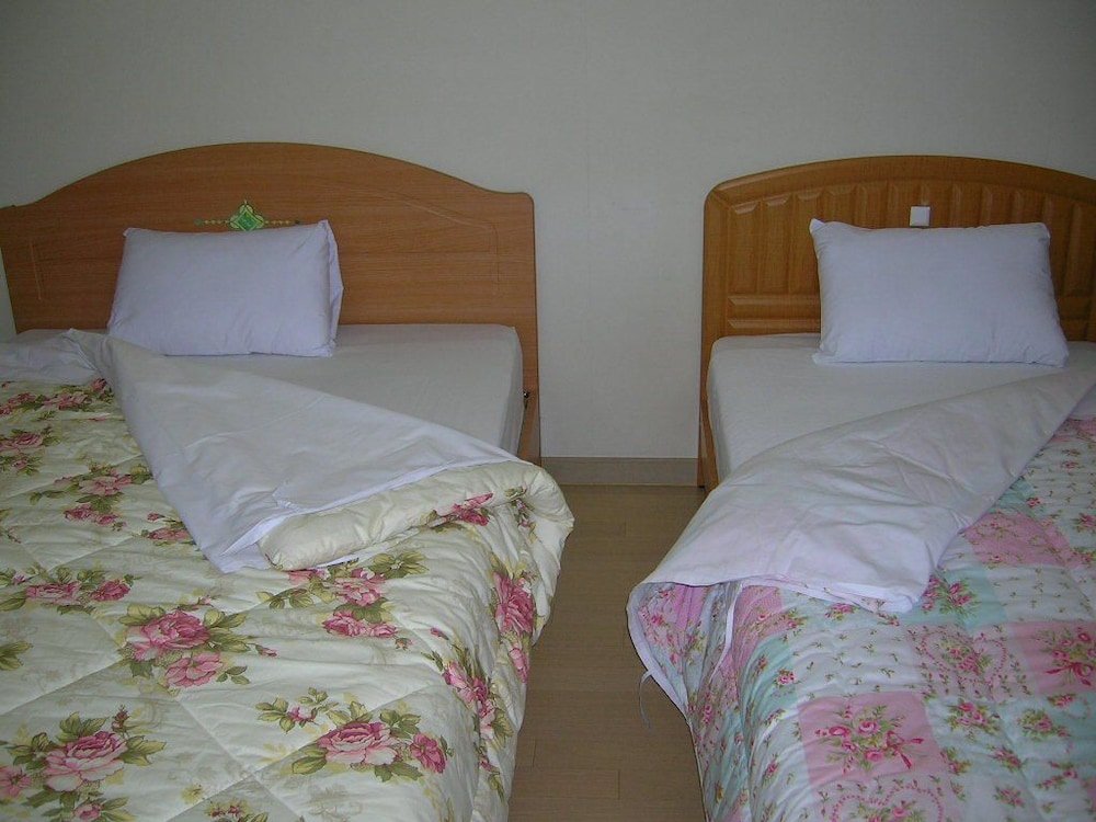 Фото New Airport Guesthouse