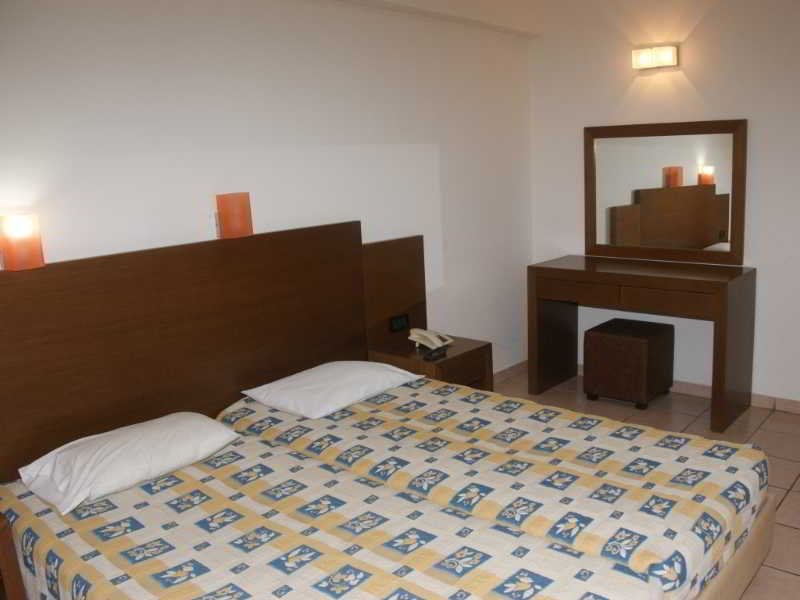 Фото Rodian Gallery Hotel Apartments