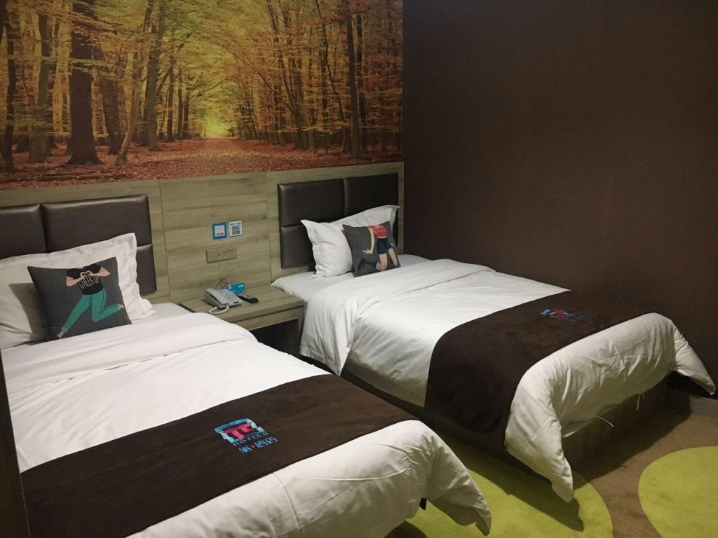 Фото Bell Tower Hotel Xian