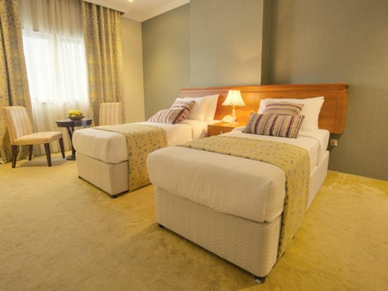 Фото Barakat Burhan Hotel