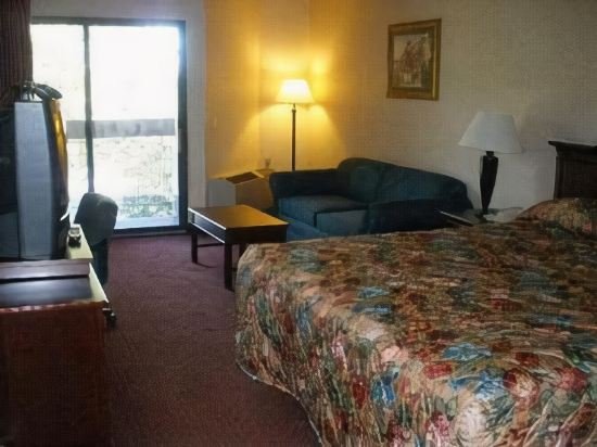 Фото Quality Inn & Suites Irvine Spectrum