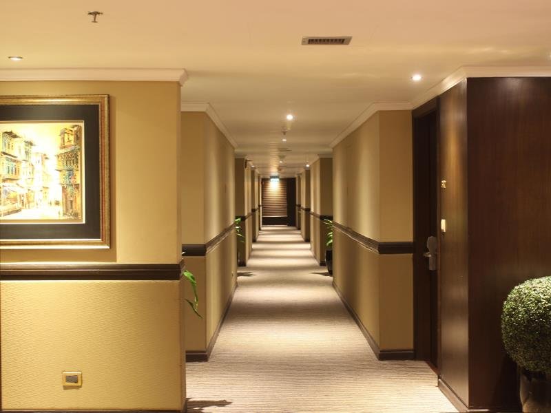 Фото Фор Пойнтс бай Шератон Лахор