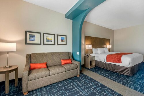 Гостиница Comfort Suites Fort Lauderdale Airport & Cruise Port в Дания Бич