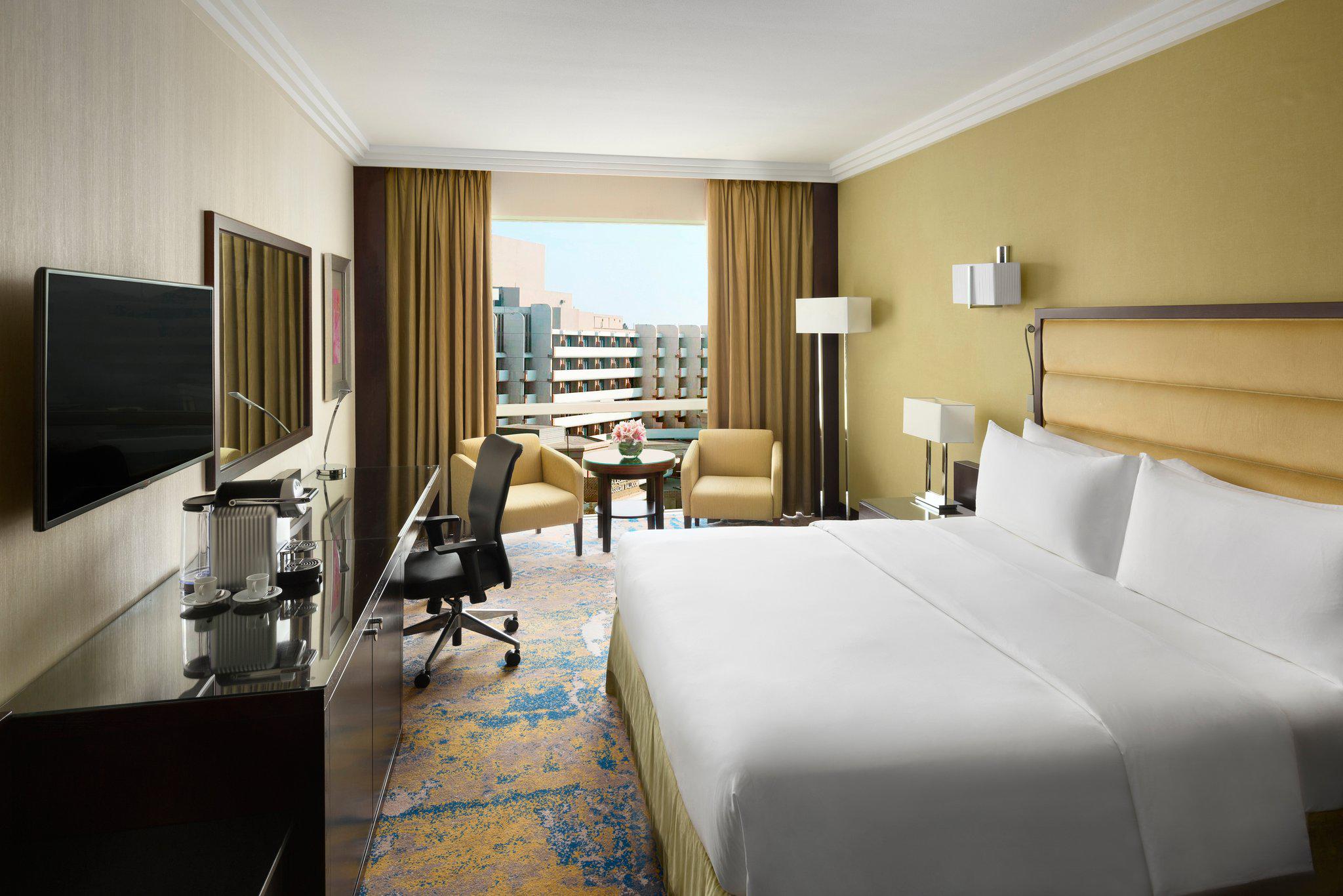 Фото Crowne Plaza Jeddah, an Ihg Hotel