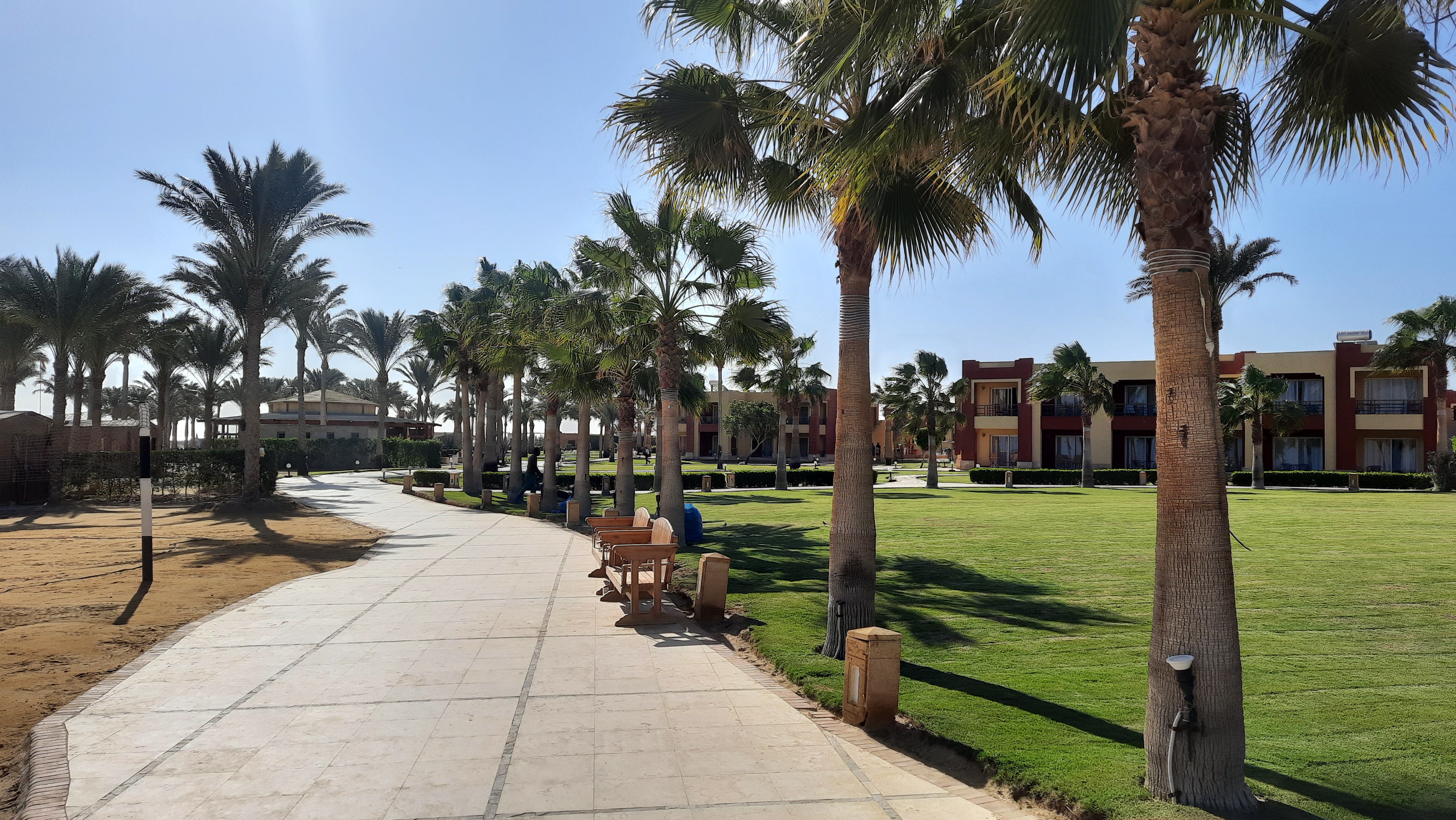 Фото Royal Tulip Beach Resort - All Inclusive