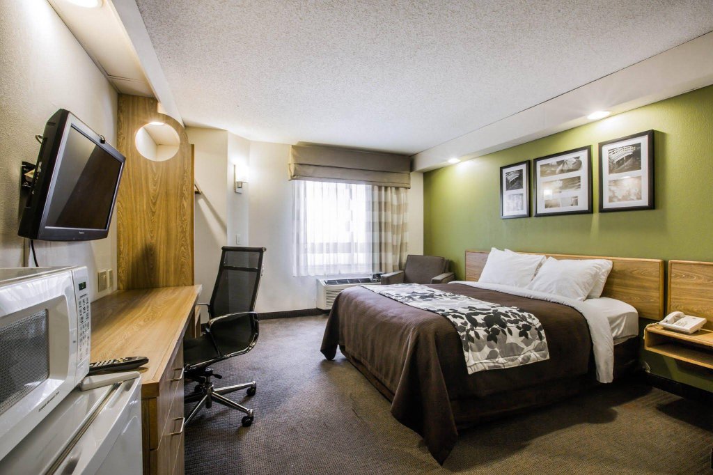 Фото Rodeway Inn At Six Flags