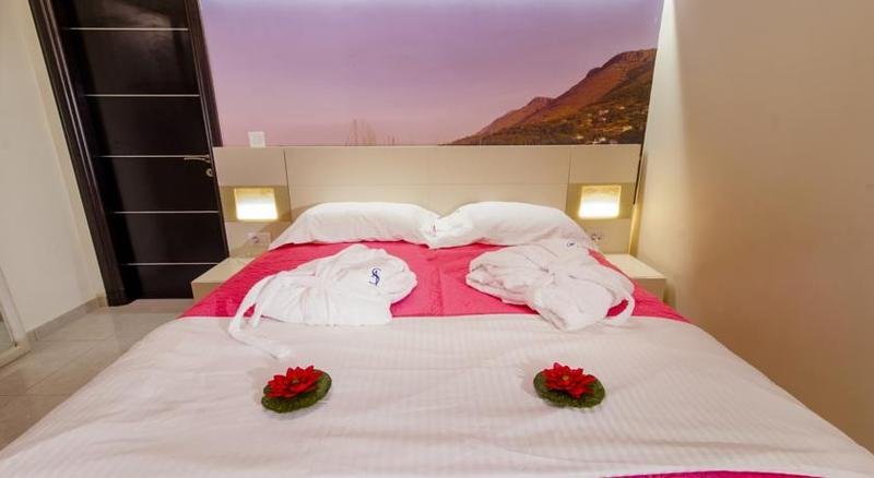 Фото All Saints Villas