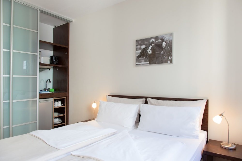 Фото Paragon Apartments