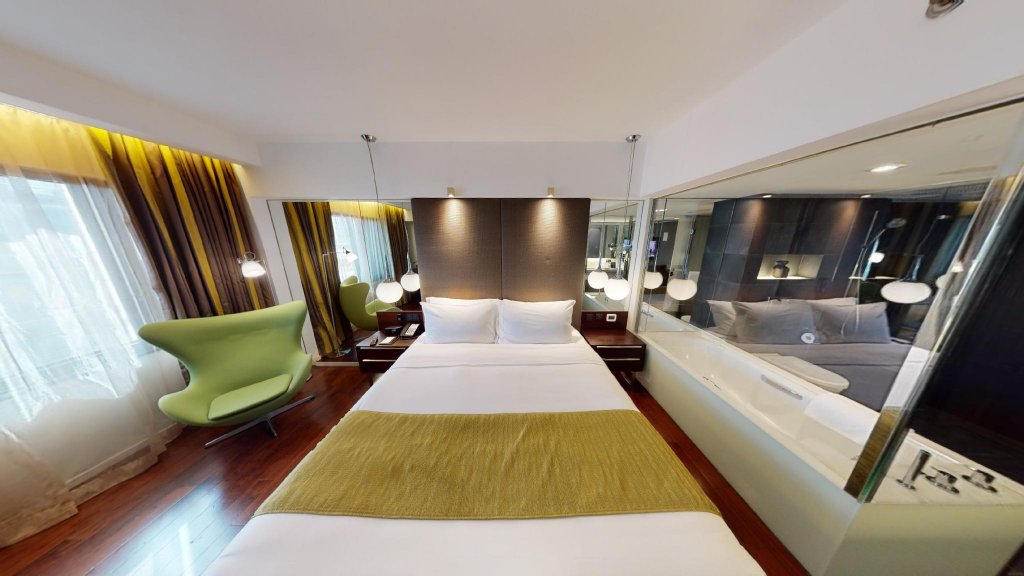 Фото The Mira Hong Kong Hotel