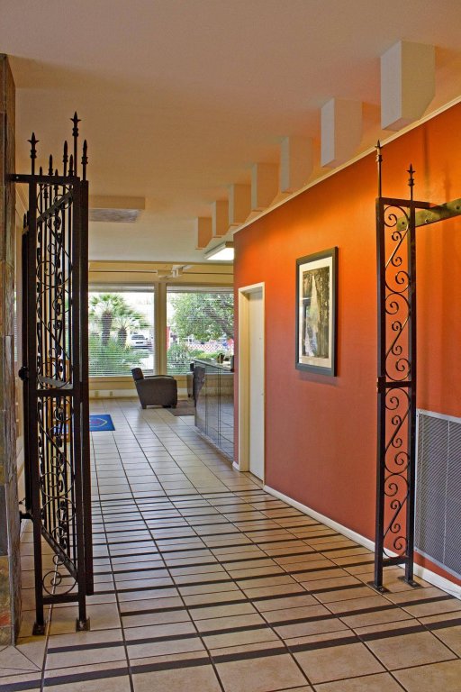 Фото Best Western Village Inn