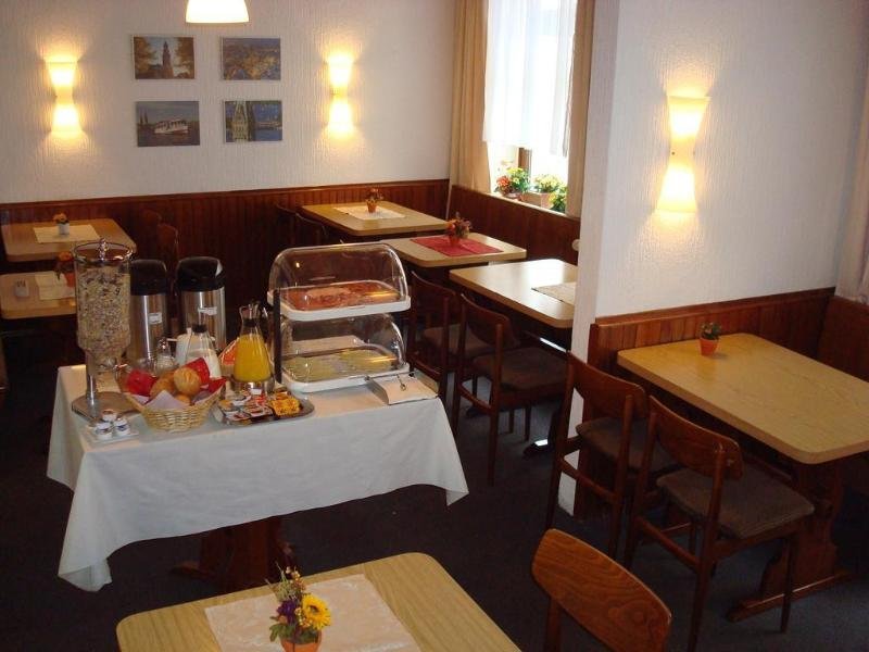 Фото Hotel-Pension Kieler Hof