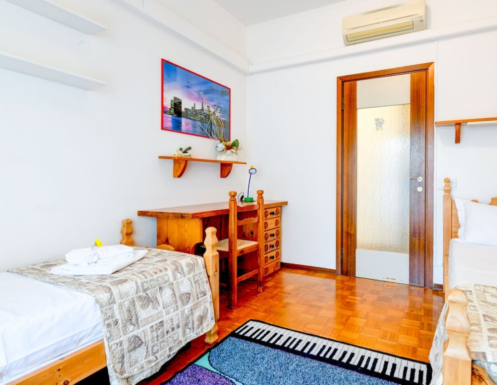 Фото Desenzanoloft: il Girasole del Lago