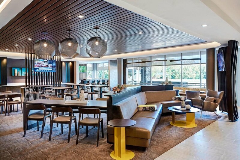 Гостиница SpringHill Suites by Marriott Riverside Redlands в Редлендсе