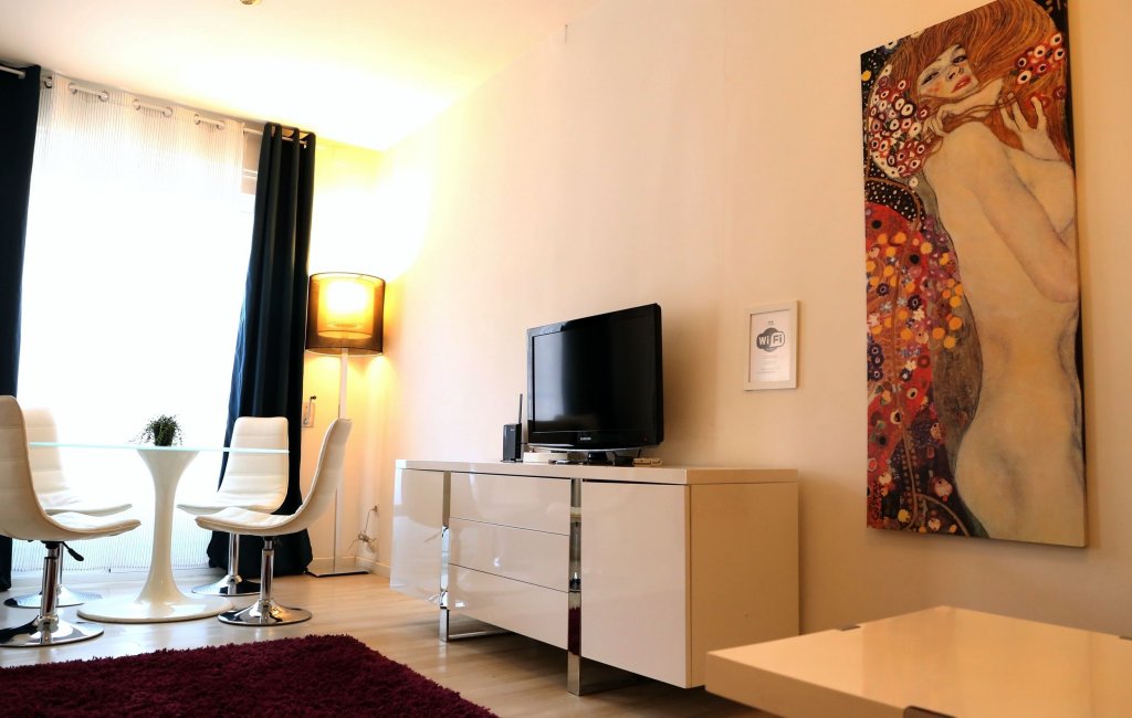 Фото Six Rooms Plaza Mayor