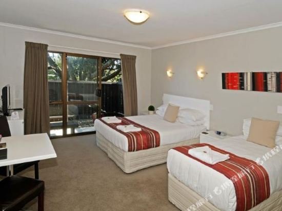 Фото Airport Harbour View Motel