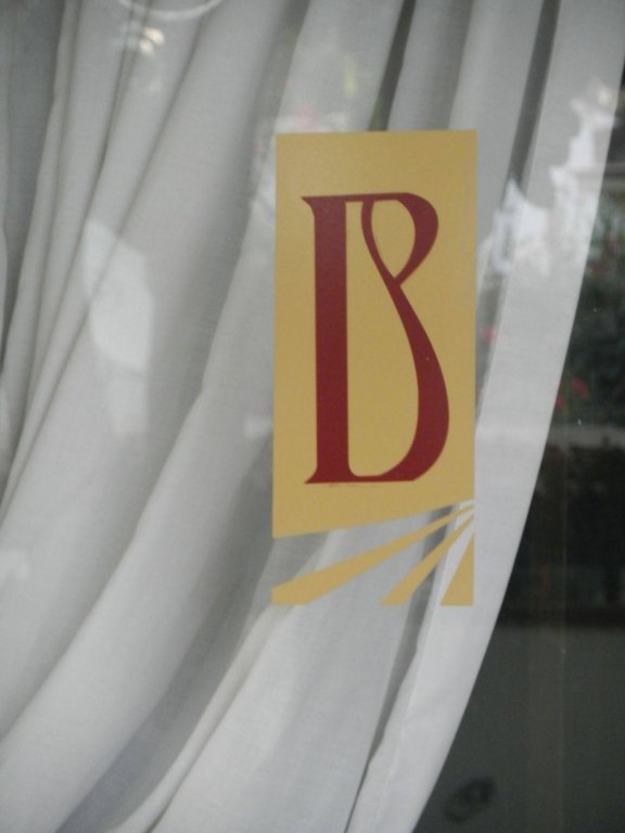 Фото Newland Luxury Apartments