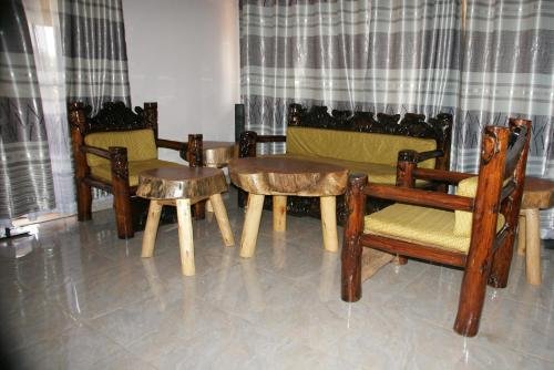 Фото Baker's Fort Hotel