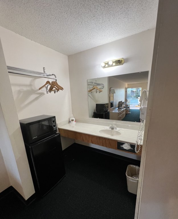 Фото Garden Inn & Suites