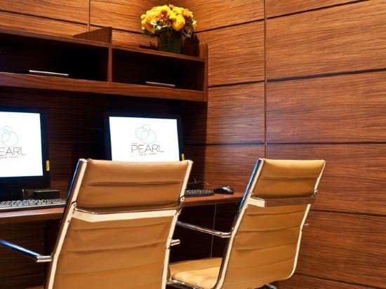 Фото The Pearl Hotel