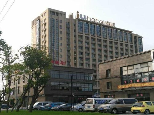 Гостиница Iu Hotel Shanghai Fengxian Haiwan University Town