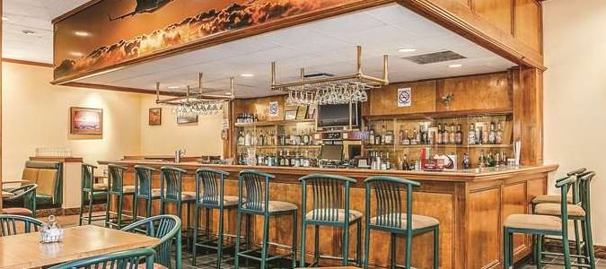 Фото Wingate by Wyndham Wichita Airport