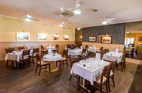 Гостиница Best Western Hospitality Inn Carnarvon в Карнарвоне