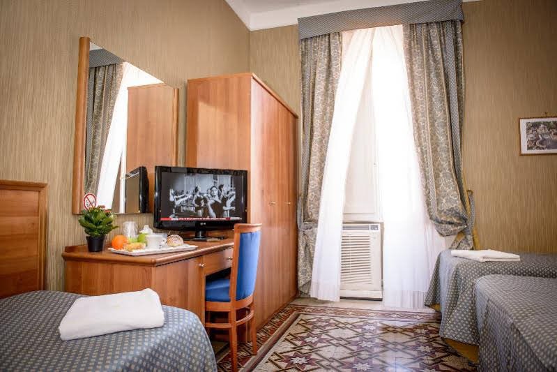 Фото Hotel Emmaus