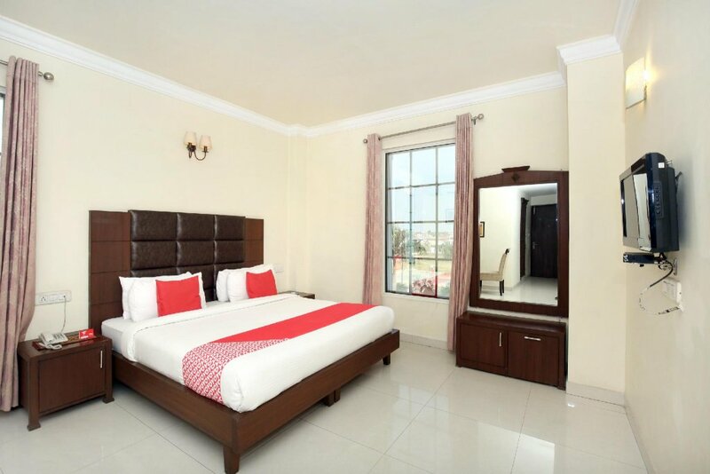 Гостиница Oyo 12989 White Diamond Hotel в Джаландхаре