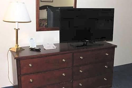 Фото Days Inn by Wyndham Grayling