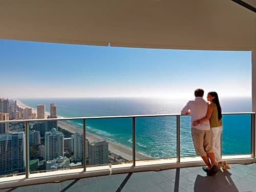 Фото Hilton Surfers Paradise Hotel & Residences