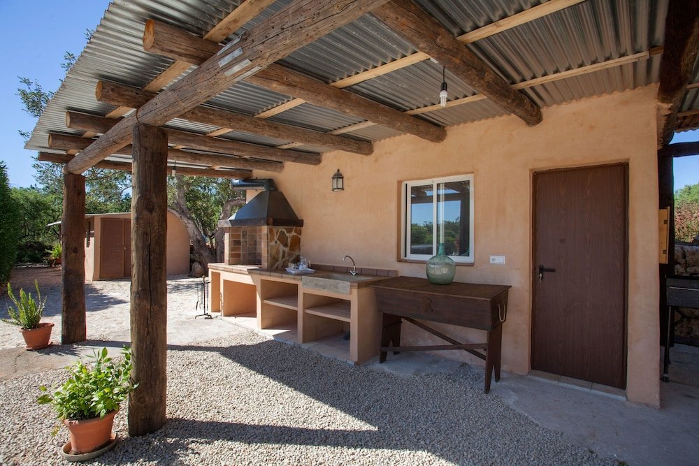 Фото Es Mitja Davall