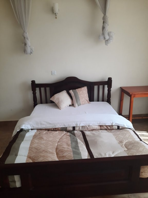 Фото Airport Side Hotel Entebbe