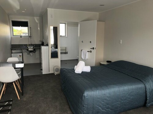 Гостиница Ambassador Motor Inn Tauranga в Тауранге