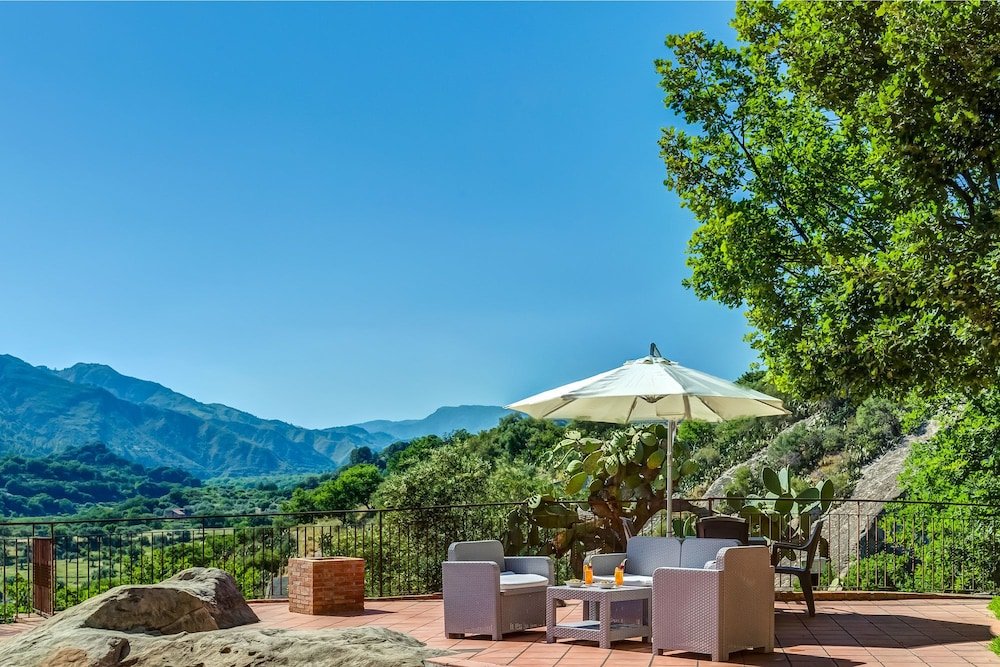 Фото Terralcantara Il Poggio