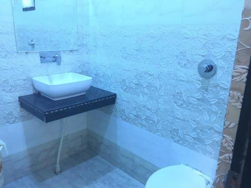 Фото Hotel Karan Residency