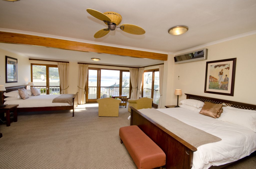 Фото Augusta Bay