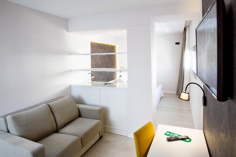 Фото Benidorm Centre Hotel - Только для взрослых