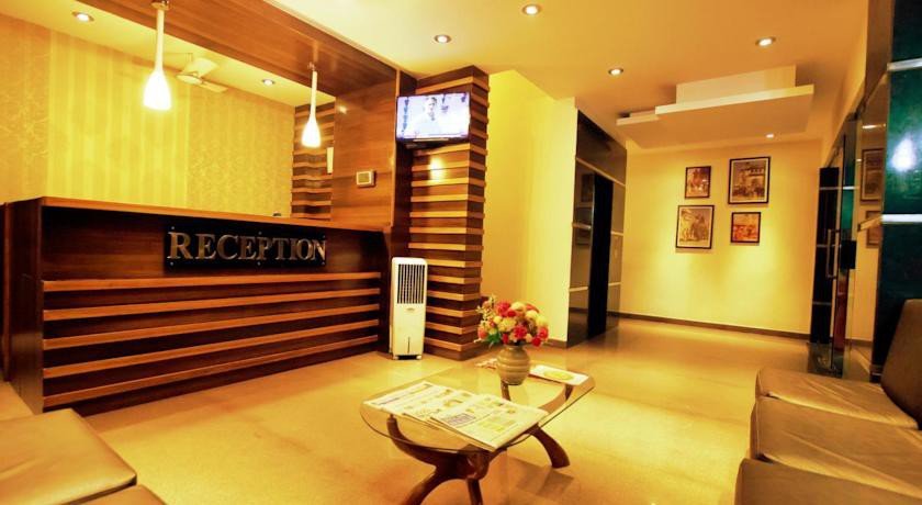 Фото Hotel Rajmahal Inn