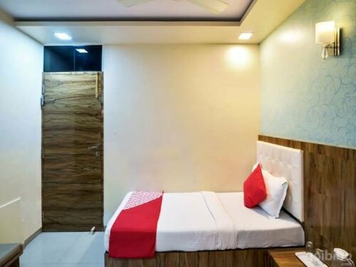 Гостиница Oyo 9983 Hotel Golden Park в Мумбаи