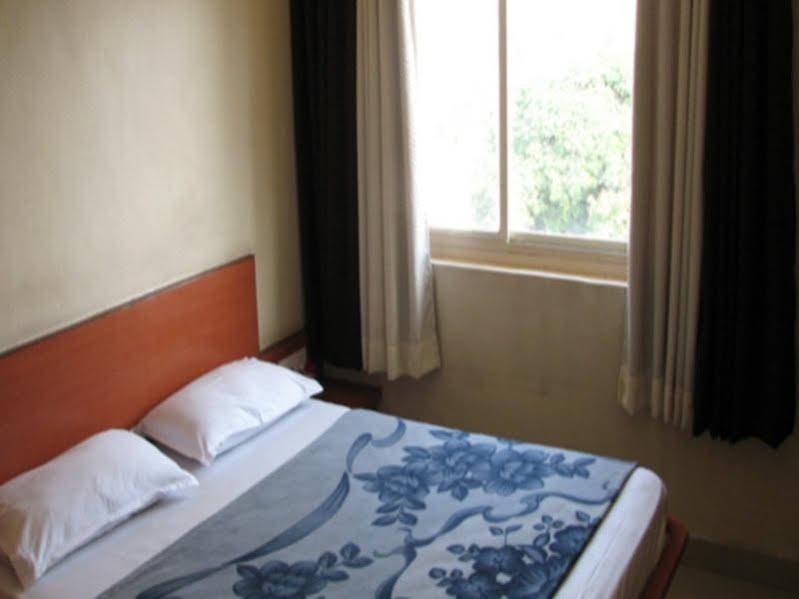 Фото Fabhotel Rajdhani I