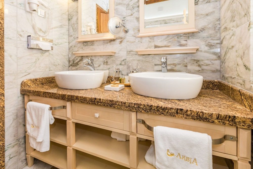 Фото Integrated Hotel Arbia - Margita Deluxe