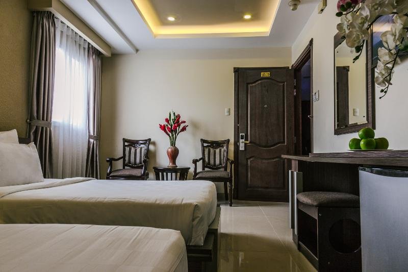 Фото Ambassador Hotel Saigon