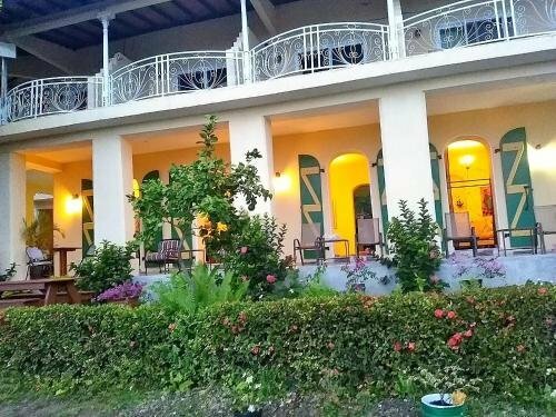 Внешний вид отеля Habitation Des Lauriers в Коммуне Кап-Аитьене, фото 1