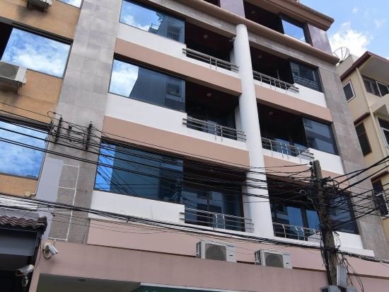 Фото Eight Ville Apartment