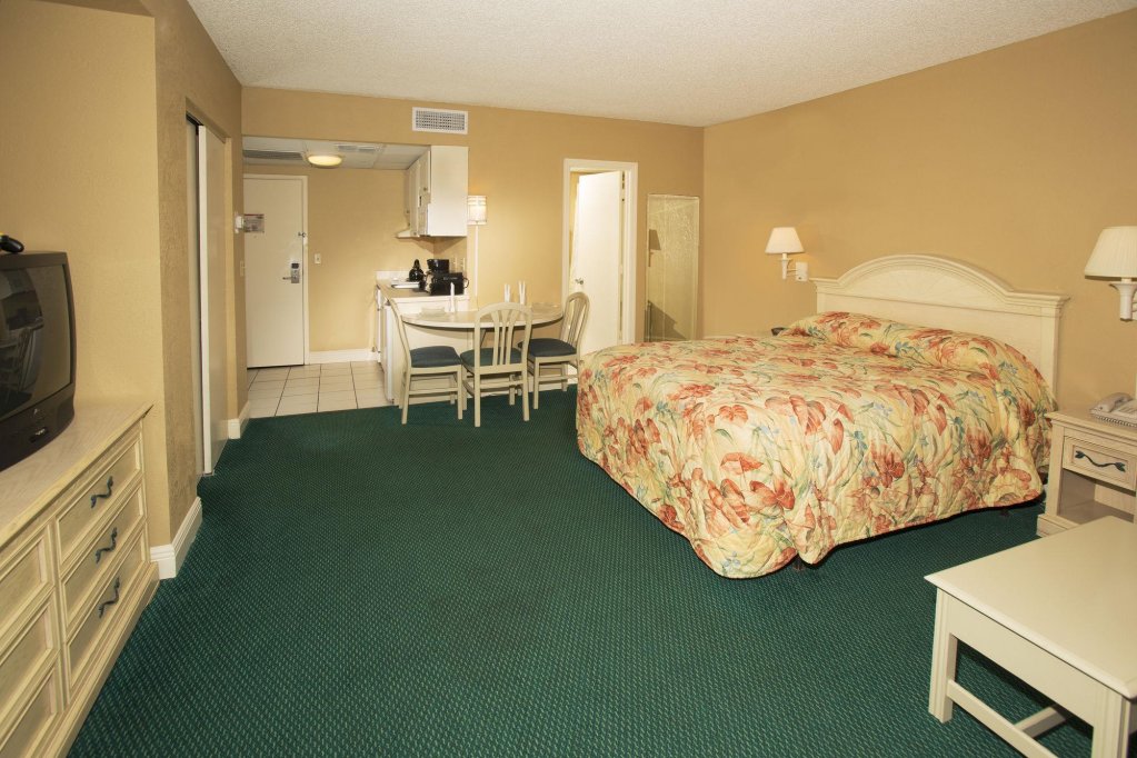 Фото Enclave Hotel & Suites Orlando, a staySky Hotel & Resort